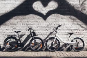 Electric Bikes vs. Regular Bikes: Which One is Best? Electric Bikes vs. Regular Bikes: Which One is Best?