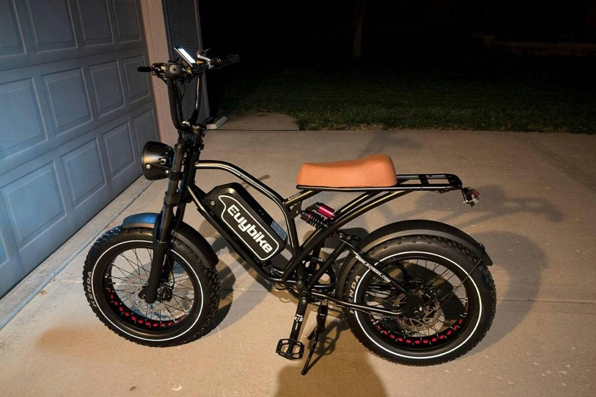 EUY S4 MOPED Style E-Bike: une revue complète